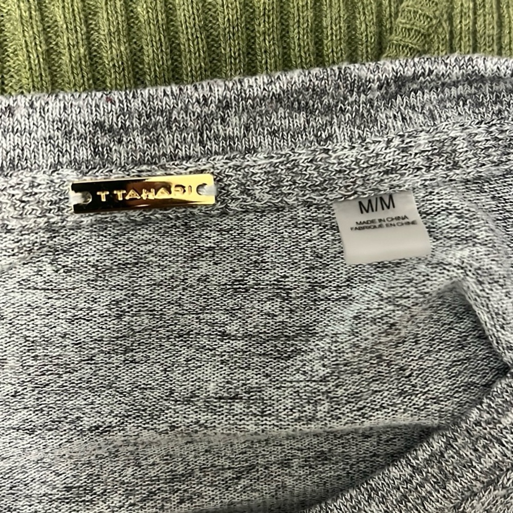 T Tahari top - Picture 5 of 10